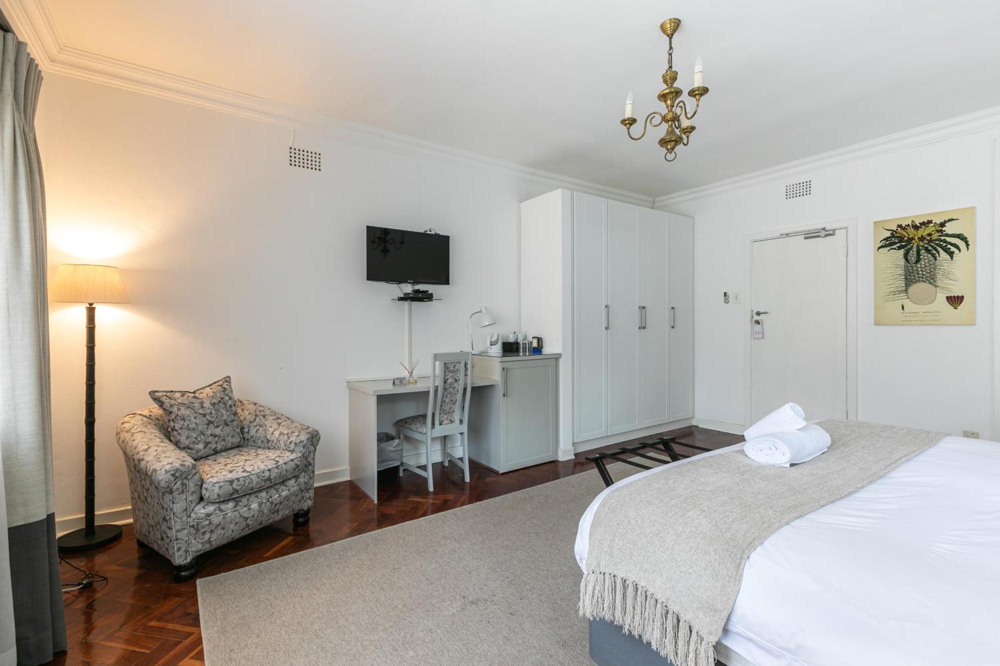 Emmarentia Guest House Йоханнесбург Номер фото