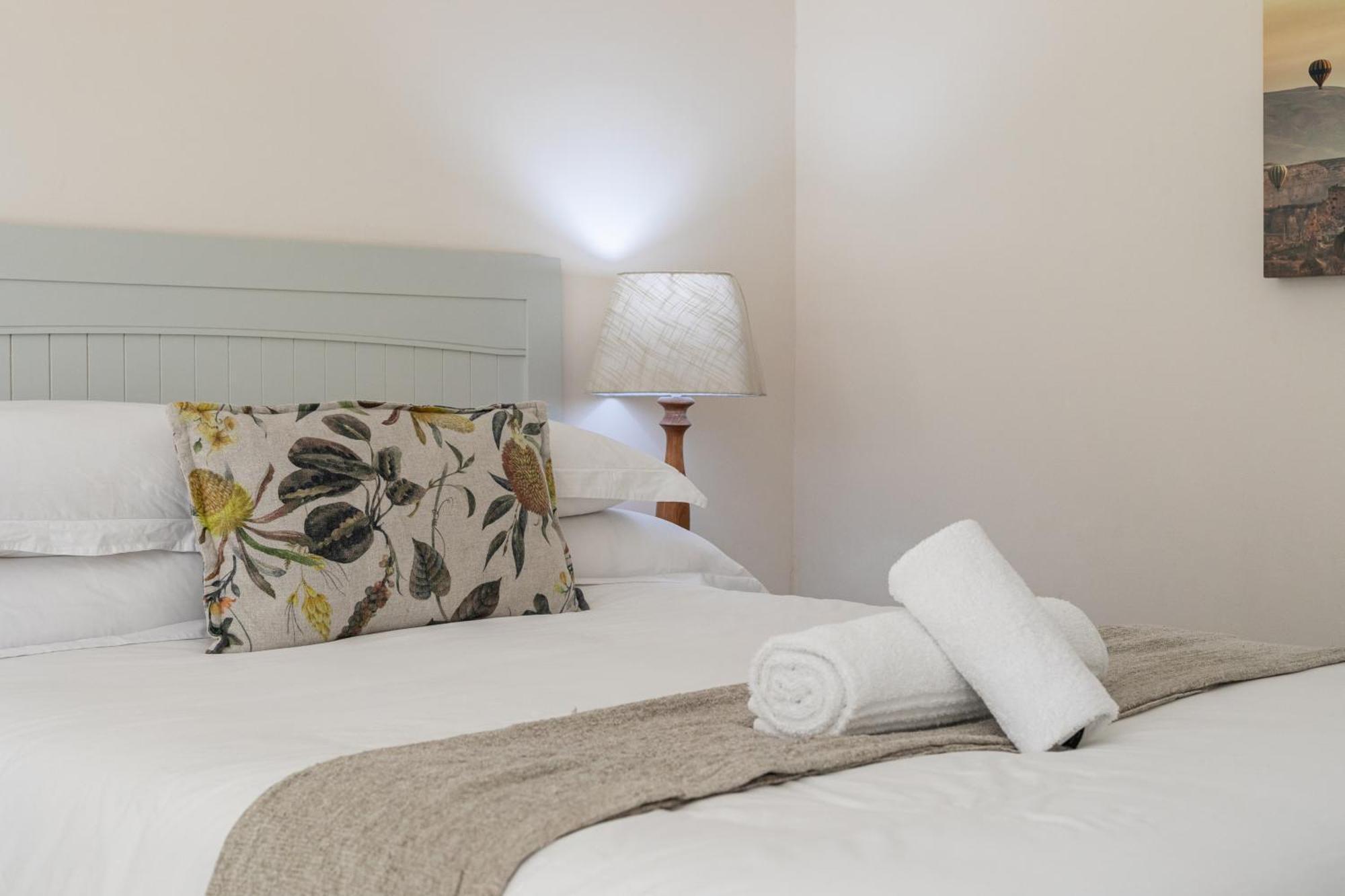Emmarentia Guest House Йоханнесбург Экстерьер фото